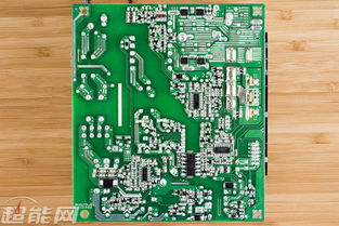 海韵 FOCUS Plus Platinum 650W 电源评测 全方位标杆型产品的PCB插座设计揭秘